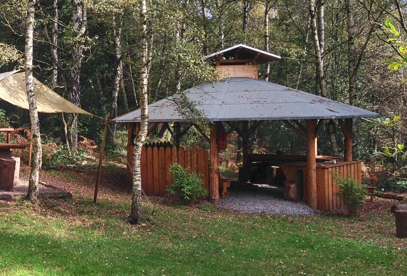 barbecue hut